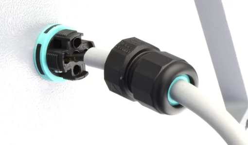 Connect your outdoor luminaire quickly and easily from the outside
