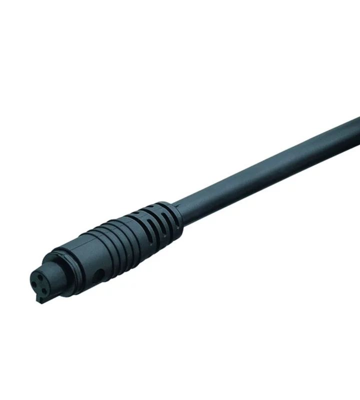 Female cable connector