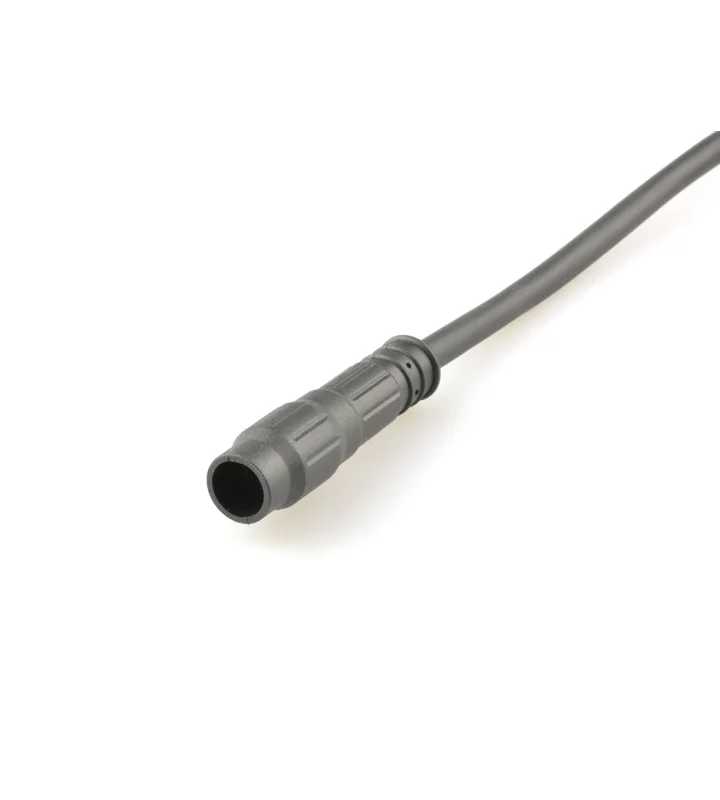 Male cable connector