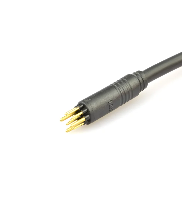 Male cable connector