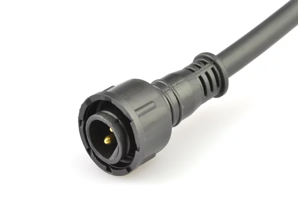 Male cable connector
