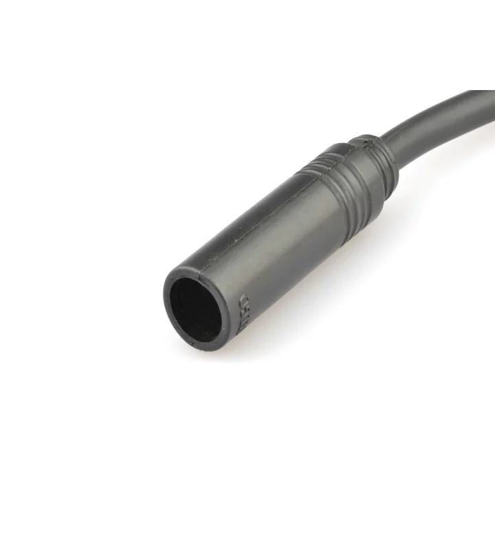 Female cable connector