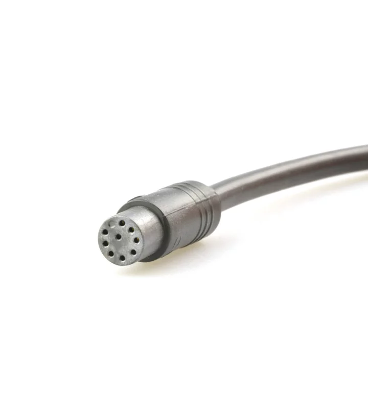 Main female cable connector