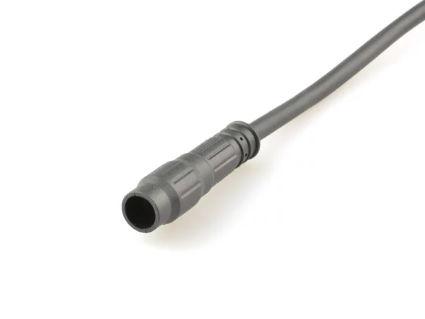 Male cable connector
