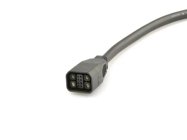 Female cable connector