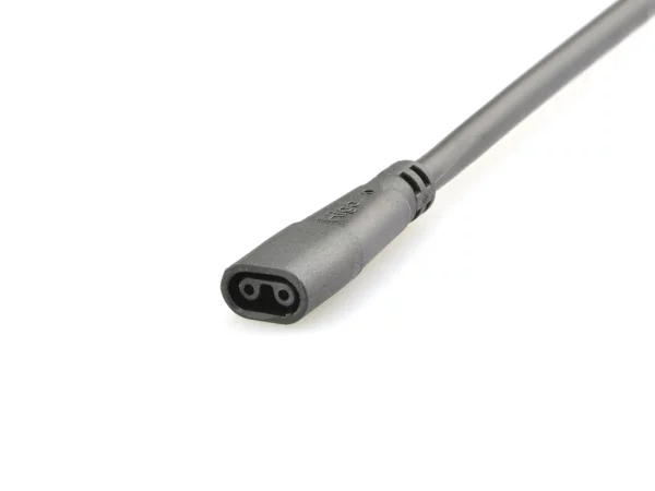 Mini E female cable connector